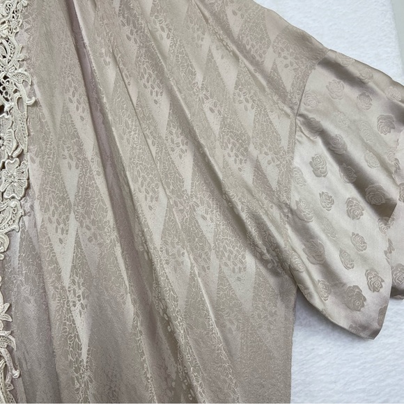 Vintage handmade handdied silk blend embroidered crochet robe duster cardigan. - Picture 14 of 16